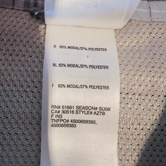 The North Face Button Shirt Men's Medium Zip Pocket "Seersucker-like" Grey Blue - Picture 11 of 13